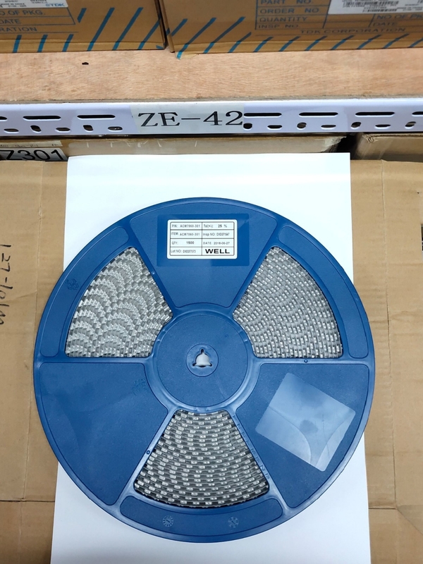 ACM7060-301-2PL-TL01 SMD Chip IC, nagelneues ursprüngliches integrierter Schaltung, unbenutzt