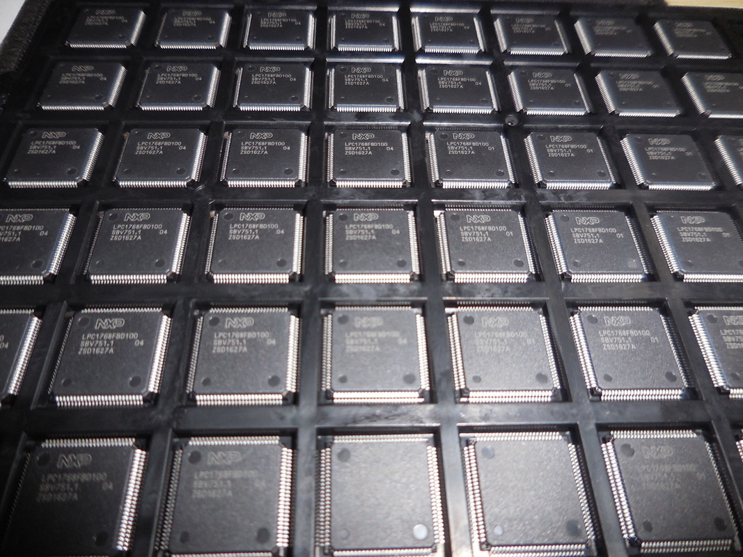 LPC1768FBD100   IC-Mikroregler-nagelneue Vorlage Chip der integrierten Schaltung QFP100 unbenutzt