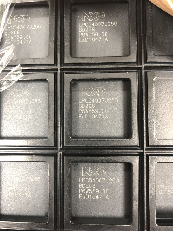 LPC54607J256BD208E    LQFP208   IC-Mikroregler-nagelneue Vorlage Chip der integrierten Schaltung unbenutzt